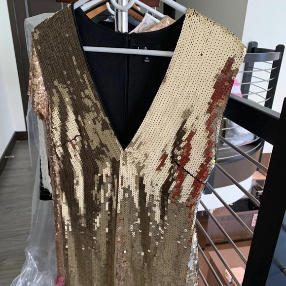 ‼️SOLD‼️ Lulus Gold Sequin Dress - Picture 2 of 5